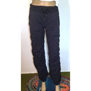 Lululemon Dance Studio Pant III - Lined - Dark Navy - size 4